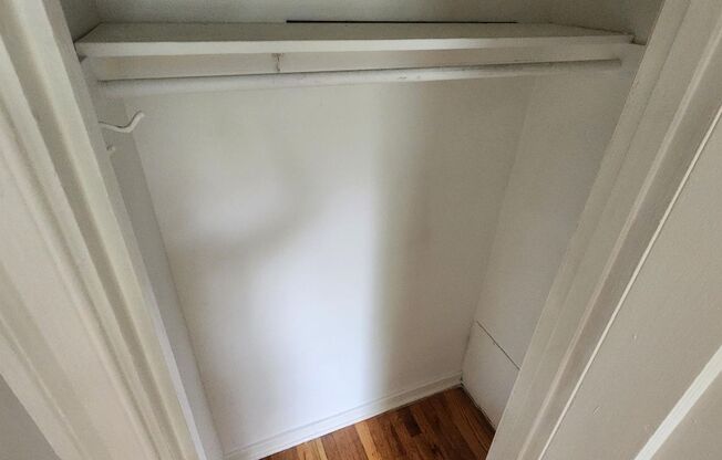 2 beds, 1 bath, 897 sqft, $1,995, Unit A-15