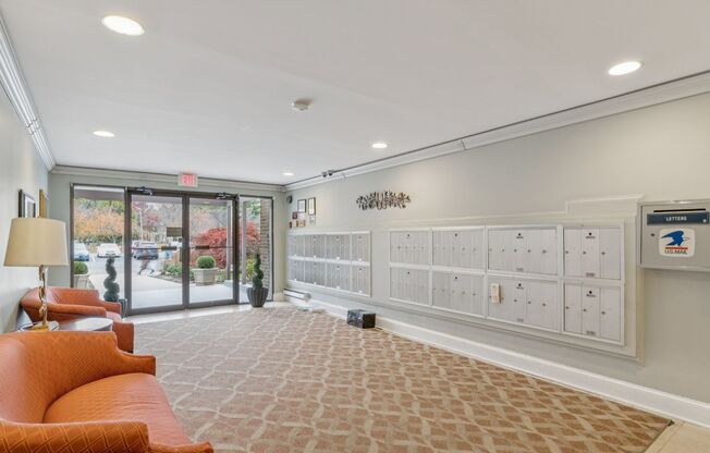 SPACIOUS Bright UNIT.