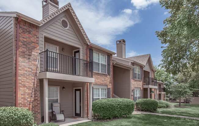 Elegant Exterior View Of Property at Pebblebrook, Overland Park, KS