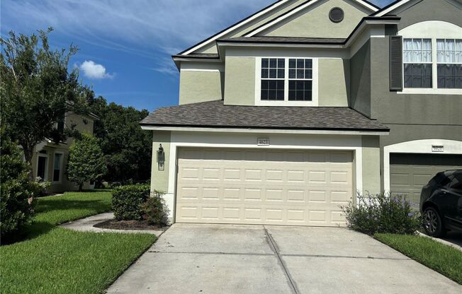 MOVE-IN READY TOWNHOUSE