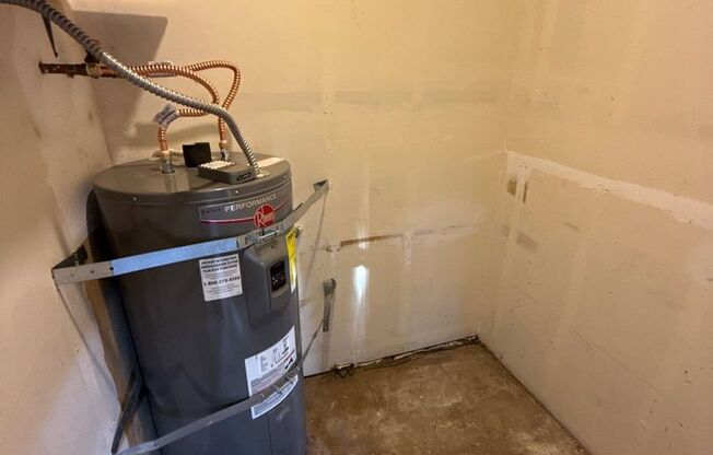 1 bed, 1 bath, 620 sqft, $1,175, Unit 14