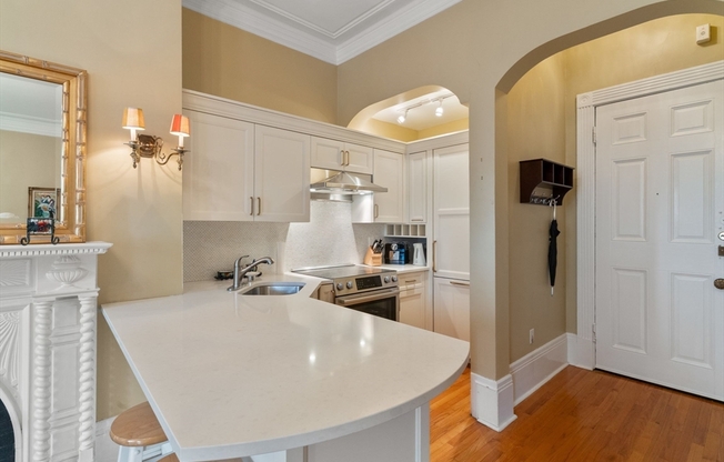 1 bed, 1 bath, 577 sqft, $4,000, Unit 3L