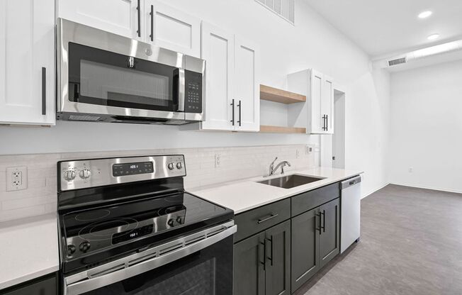 2 beds, 2 baths, 956 sqft, $1,825, Unit 3209