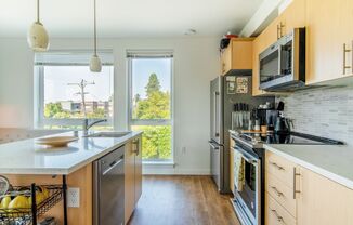 1 bed, 1 bath, $2,095