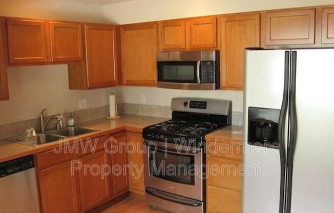 12721 35 AVE NE