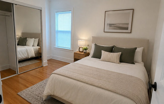 633 W. CORNELIA