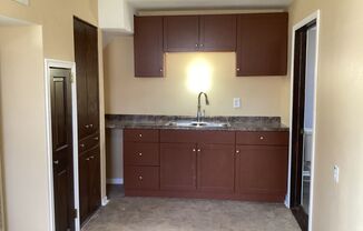 2 bedroom single family home wit attached garage
