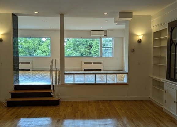 127 BAY STATE RD