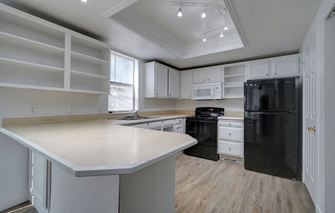 Shady Lane Apartments