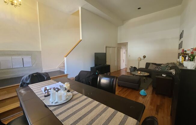 Spacious 2BR/1.5BTH w/ HW Floors, New Kitchen, A/C, W/D