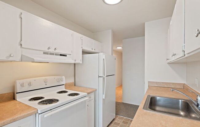 1 bed, 1 bath, 640 sqft, $1,595, Unit 306