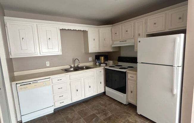 1 bed, 1 bath, 769 sqft, $1,109, Unit 7536-08