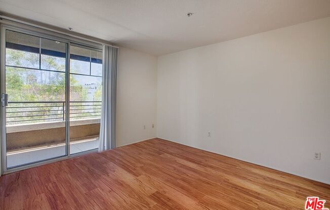 1 bed, 1 bath, 840 sqft, $3,851, Unit 2405