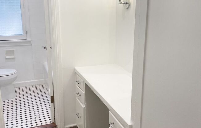Studio, 1 bath, 500 sqft, $1,695, Unit 209