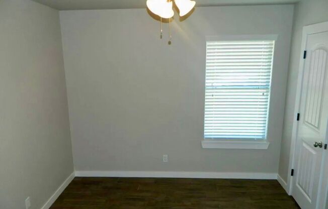 3 beds, 2 baths, 1,175 sqft, $1,350