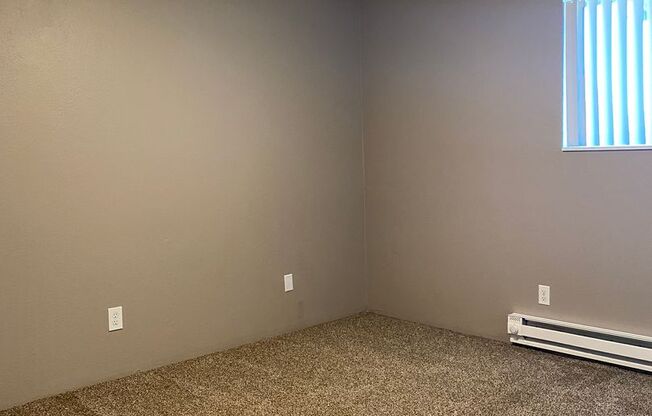 2 beds, 1 bath, 830 sqft, $1,220, Unit J-230