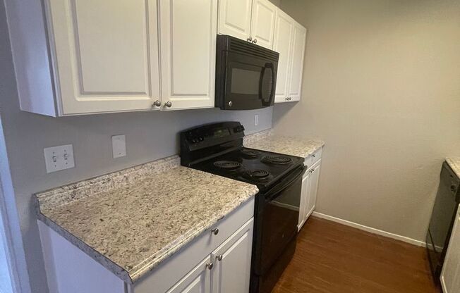 1 bed, 1 bath, 534 sqft, $825, Unit 210