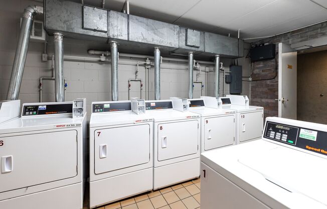 1 bed, 1 bath, 550 sqft, $1,055, Unit 1 Bedroom Waitlist