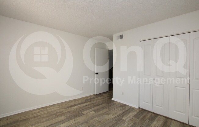 3 beds, 3 baths, 1,391 sqft, $1,899, Unit 1084