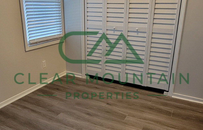 2 beds, 1 bath, 980 sqft, $1,250, Unit 70