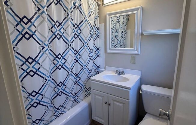 1 bed, 1 bath, $1,600, Unit 12