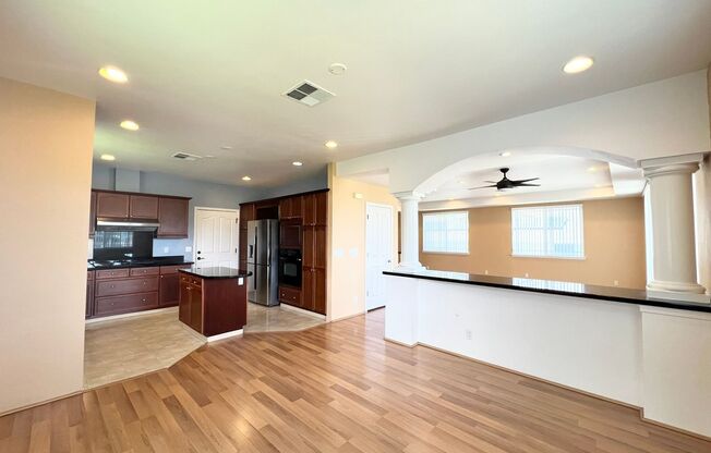 3br/2.5ba/2pkg with Ocean Views