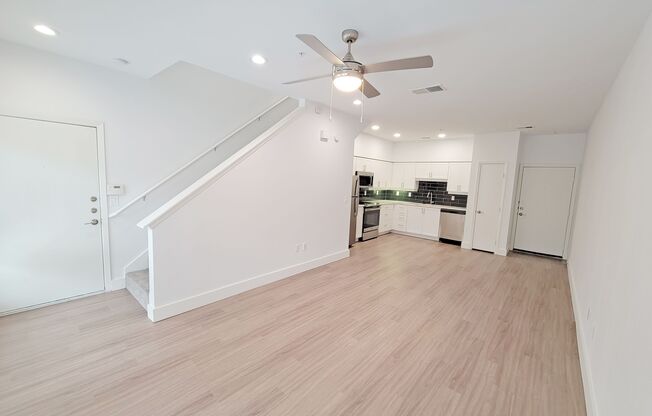 1 bed, 1 bath, 902 sqft, $2,629