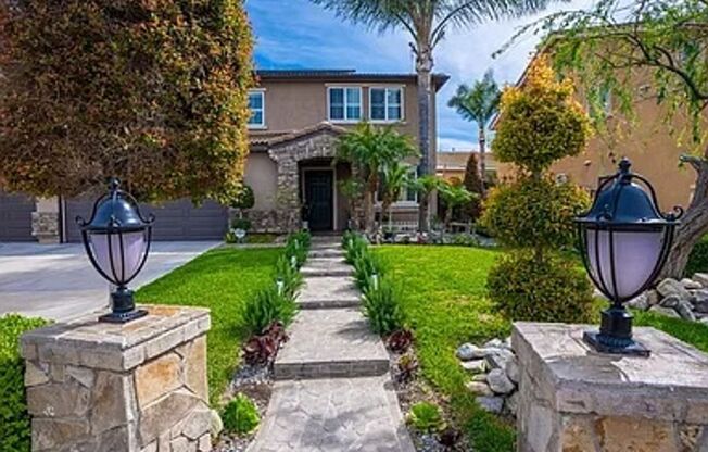 Absolutely Stunning home in Eastvale & located at the end of a quiet cul-de-sac ready for rent.
