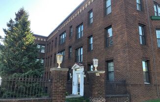 170 Summit Ave