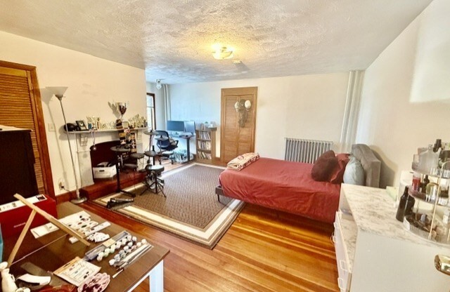 3 beds, 2 baths, $3,000, Unit 1