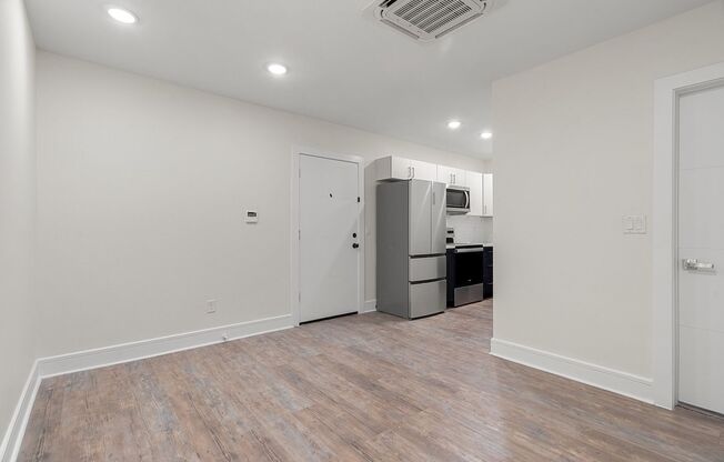 1 bed, 1 bath, 550 sqft, $1,075, Unit 203