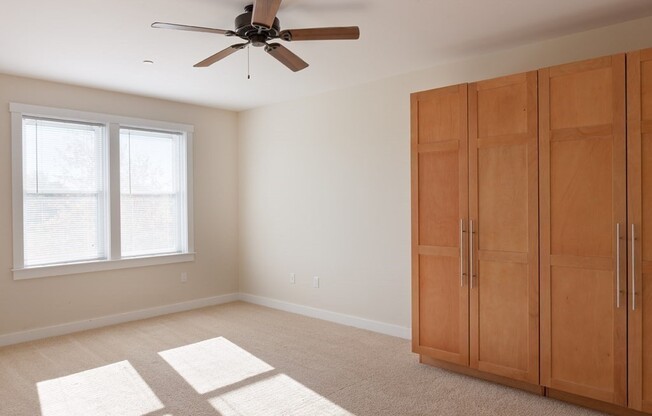 2 beds, 2 baths, 930 sqft, $4,200, Unit 101