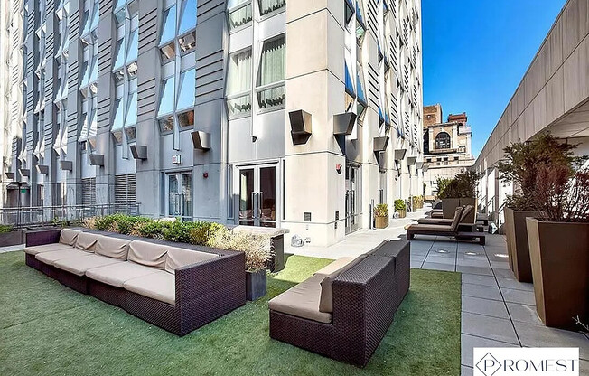 1 bed, 1.5 baths, 806 sqft, $6,850, Unit 45B