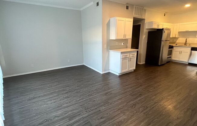 Studio, 1 bath, 500 sqft, $1,598, Unit 111
