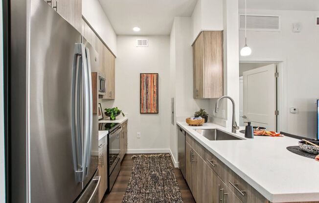 1 bed, 1 bath, 582 sqft, $1,640