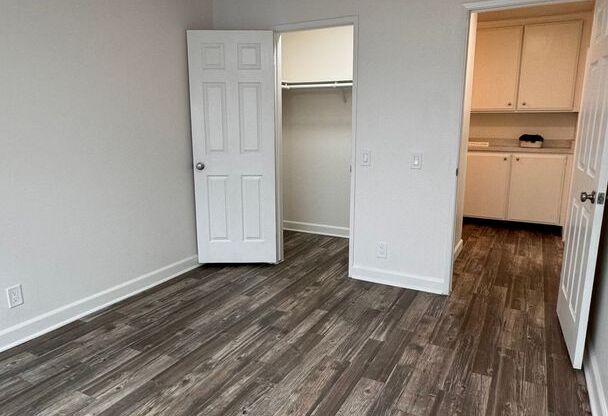 2 beds, 1 bath, 704 sqft, $1,995, Unit 202