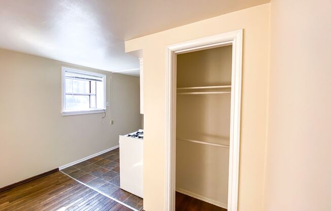 Studio, 1 bath, 350 sqft, $1,395, Unit 211 (#23)