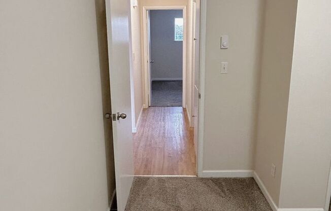 2 beds, 1 bath, 845 sqft, $1,575, Unit 49