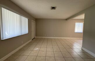 2 beds, 1 bath, 1,275 sqft, $2,600, Unit 1