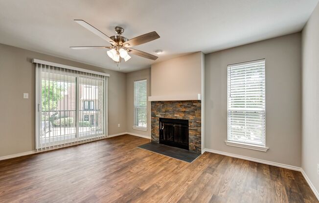 ***Pre-Marketing, Available Early to Mid June*** Stylish Upstairs Corner Unit Near Lake Ray Hubbard