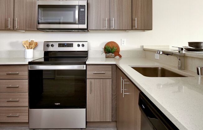1 bed, 1 bath, 647 sqft, $1,660, Unit 216
