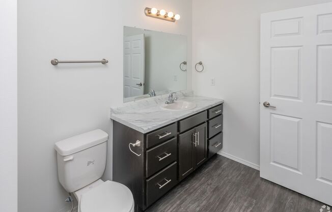 2 beds, 2 baths, 904 sqft, $1,230, Unit 4033-220