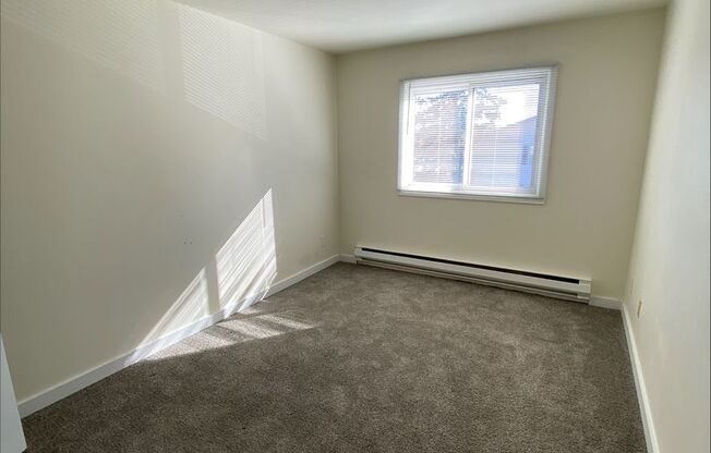 2 beds, 1 bath, 800 sqft, $1,235, Unit 5902-5