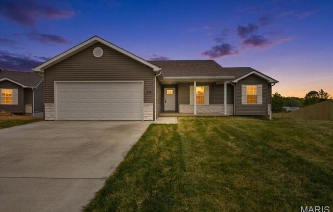 3 beds, 3 baths, 1,323 sqft, $2,400, Unit Rivers Edge Dr - 179