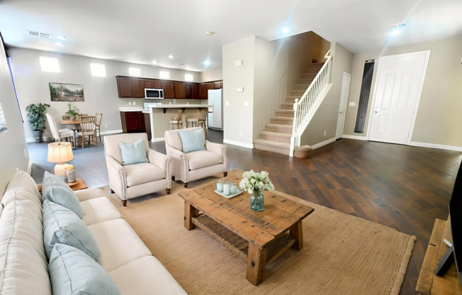 Spacious 3-Bed Home in Mountains Edge with Loft & Patio