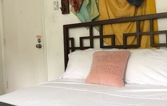 Studio, 1 bath, $999, Unit B15