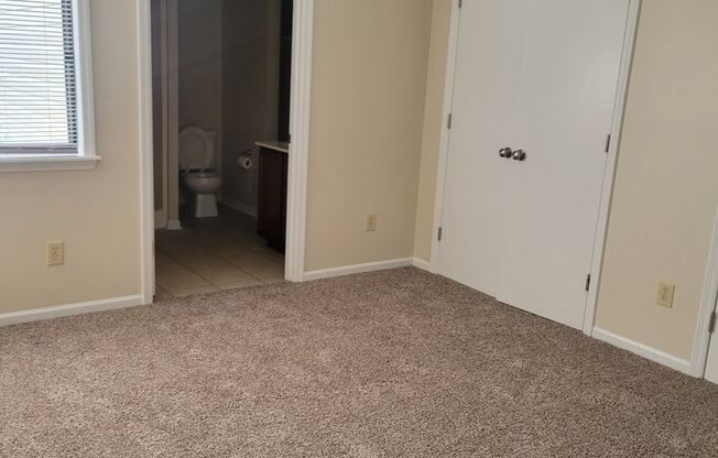 2 beds, 2 baths, 1,000 sqft, $1,275, Unit 1829