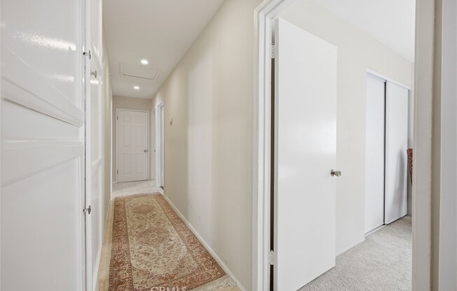5 beds, 3.5 baths, 2,914 sqft, $5,500
