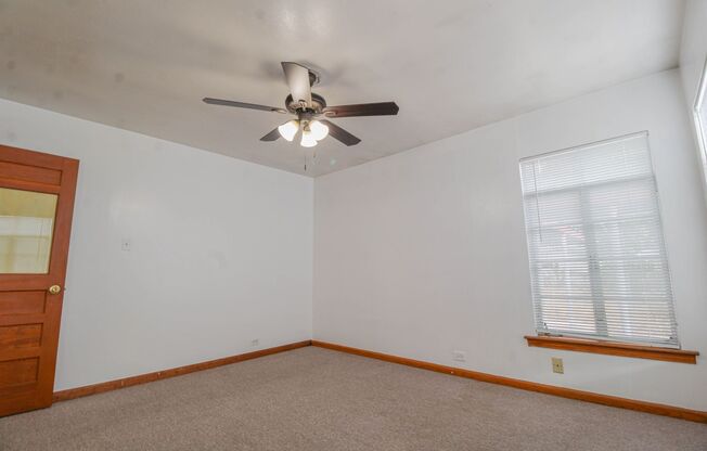 2 beds, 1 bath, $1,350