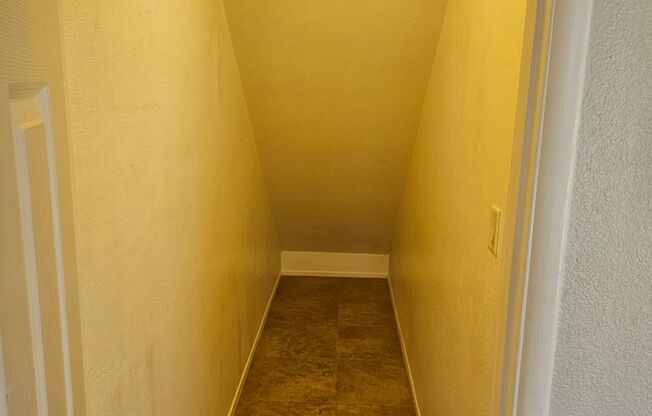 2 beds, 2.5 baths, $1,750, Unit Unit 160